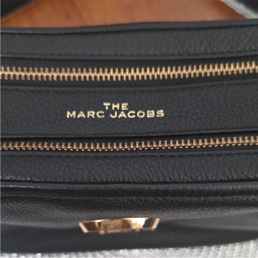 Marc Jacob’s Black Leather Crossbody Bag - Picture 13 of 15